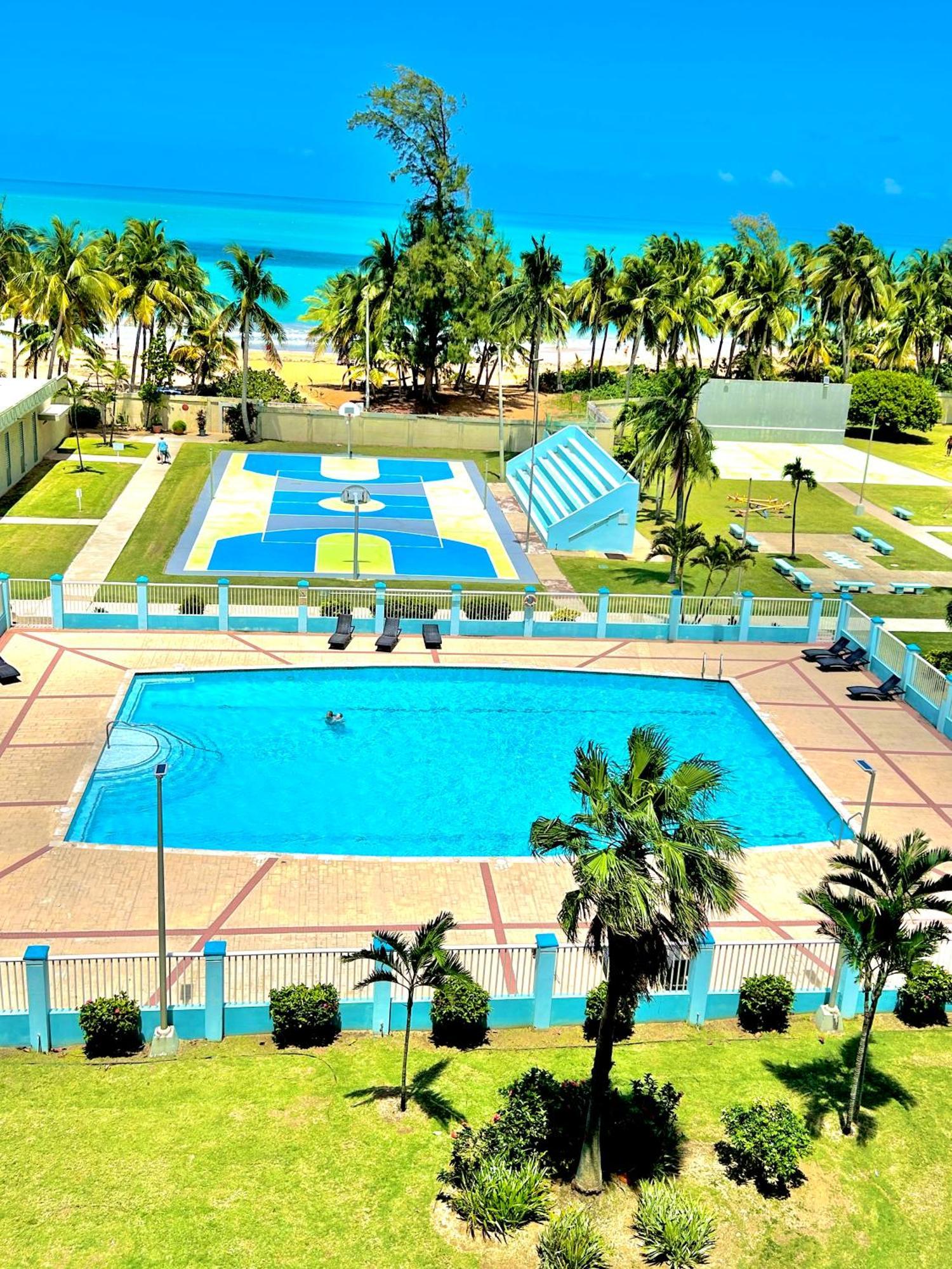 Luquillo Beach & Ocean Breeze Exterior photo