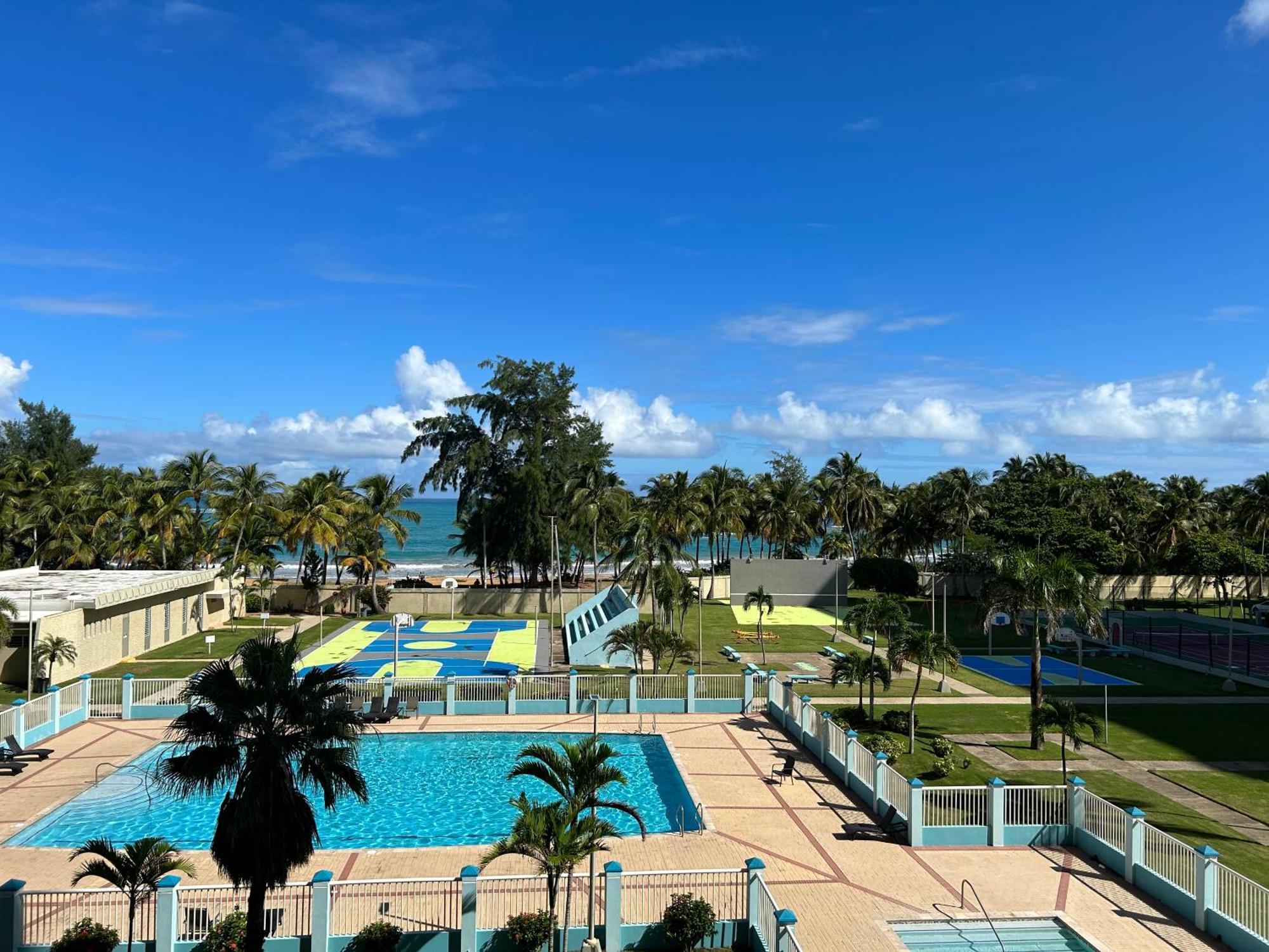 Luquillo Beach & Ocean Breeze Exterior photo